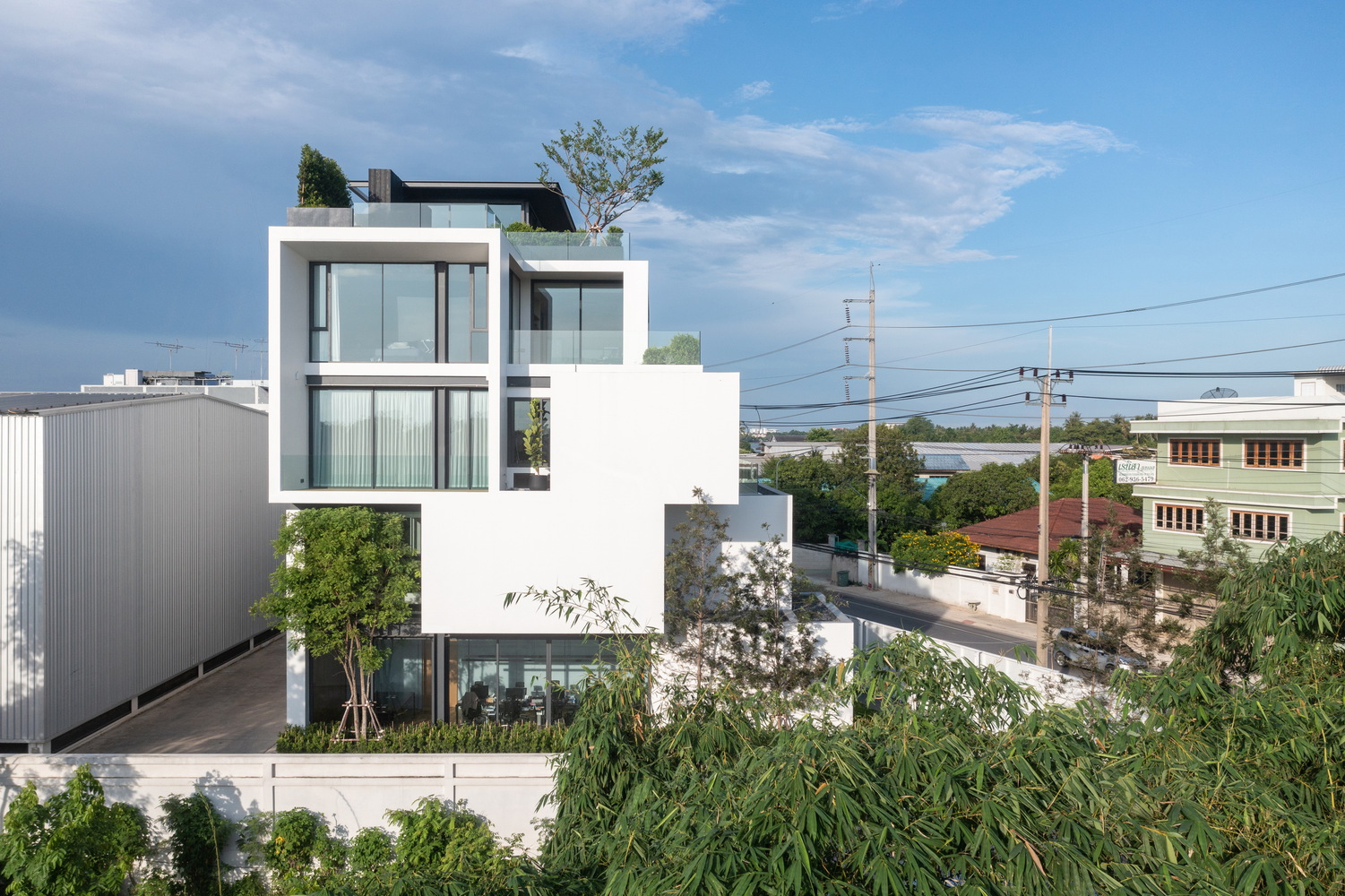 Kiến trúc TQT chuyên thiết kế kiến trúc nội thất và xây nhà trọn gói cho các công trình nhà phố, biệt thự